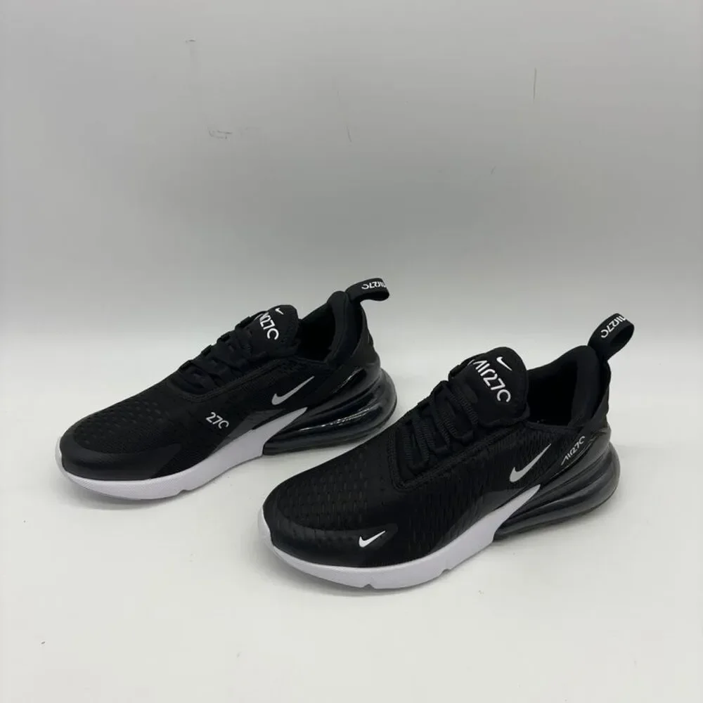 Nike Sneakers in Black